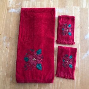 Embroidered Poinsettia Towel Set